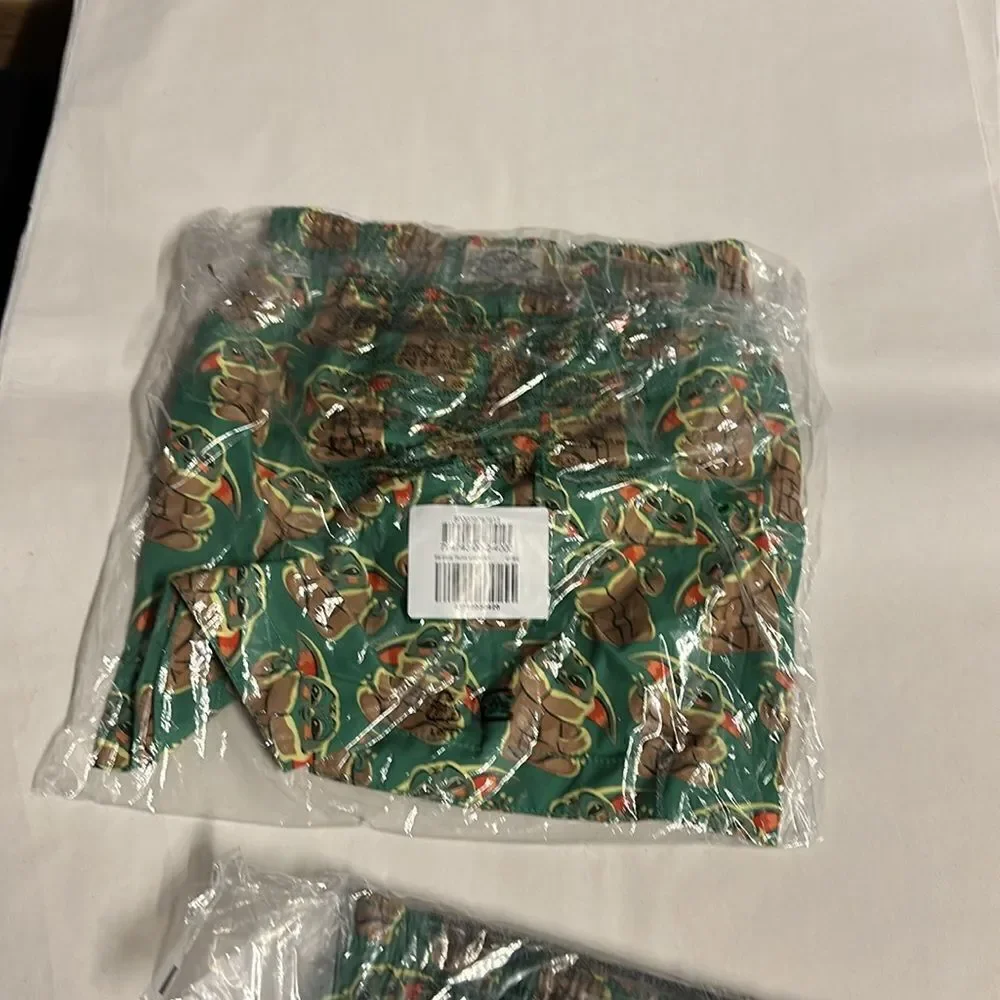 GAP Kids | Green | STAR WARS GROGU SWIM TRUNKS